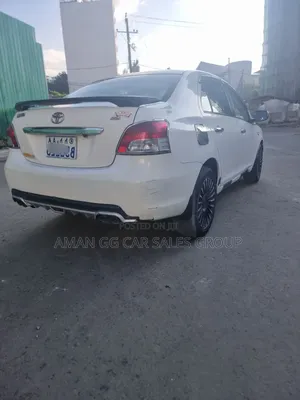 Toyota Yaris 2010 White