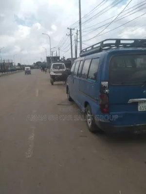 Toyota HiAce 2009 Blue