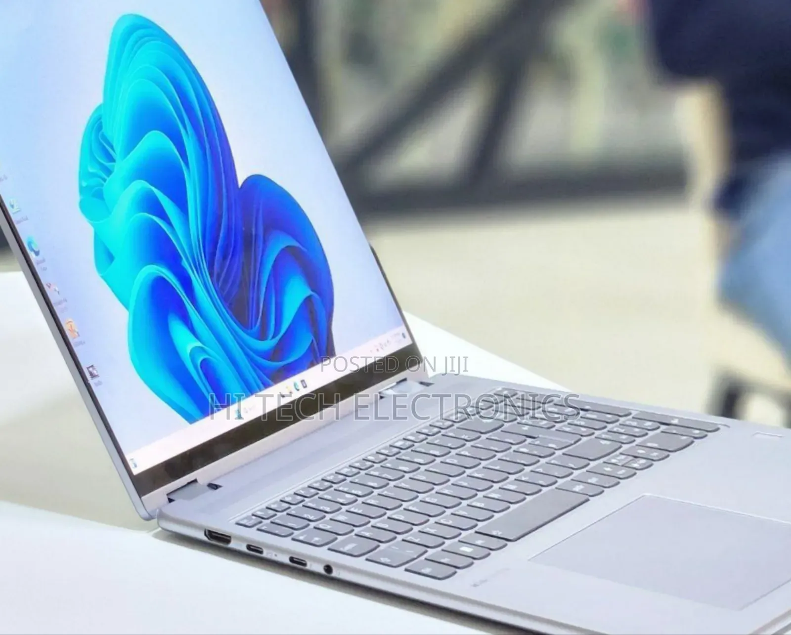 New Laptop Lenovo Yoga 7i 16GB Intel Core I7 SSD 512GB