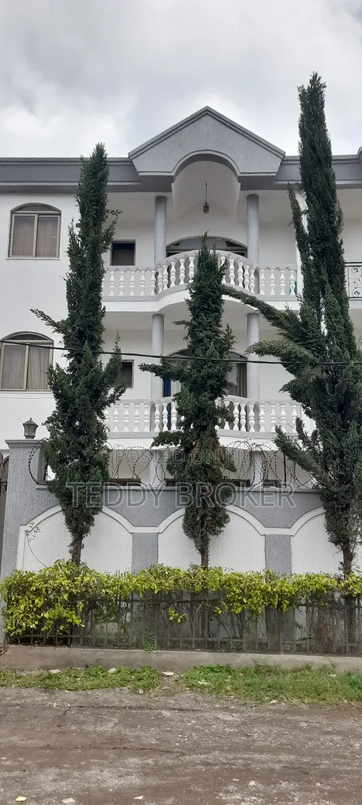 8bdrm House in Haile Garment, Nifas Silk-Lafto for sale