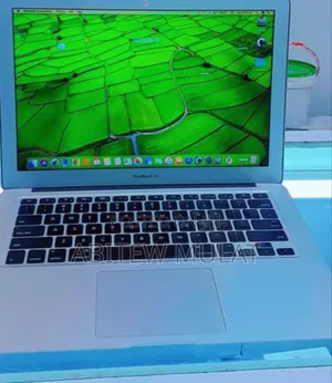 New Laptop Apple MacBook Air 2014 4GB Intel Core I5 SSD 128GB