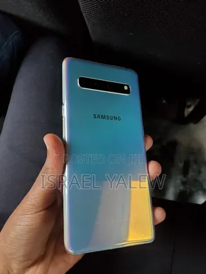 Photo - Samsung Galaxy S10 5G 256 GB Silver