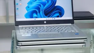 New Laptop HP Stream Notebook 8GB Intel Core I5 SSHD (Hybrid) 512GB