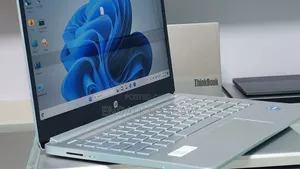 New Laptop HP Stream Notebook 8GB Intel Core I5 SSHD (Hybrid) 512GB