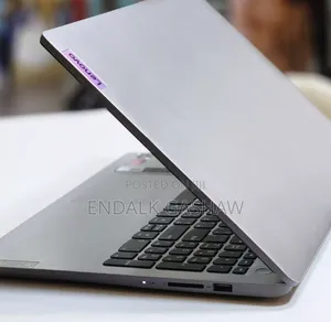 Photo - New Laptop Lenovo Ideapad 3 8GB AMD Ryzen 5 SSD 512GB