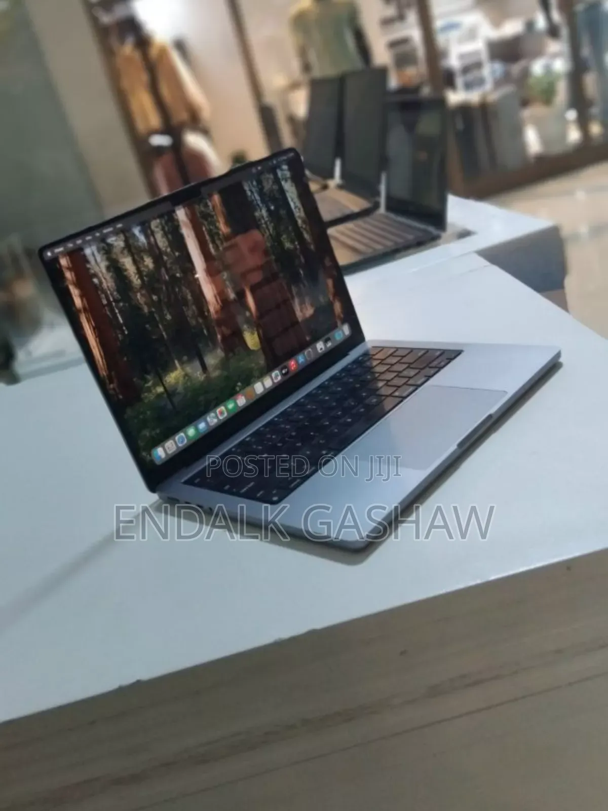 New Laptop Apple MacBook Pro 2021 M1 16GB Apple M1 Pro SSD 512GB