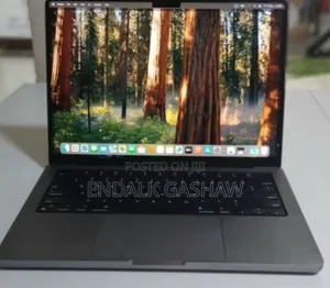 Photo - New Laptop Apple MacBook Pro 2021 M1 16GB Apple M1 Pro SSD 512GB