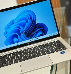 New Laptop HP EliteBook 830 G8 16GB Intel Core I7 SSD 512GB