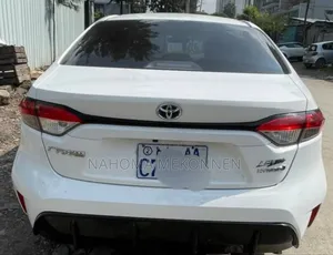 Toyota Corolla 2024 White