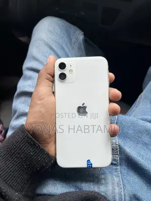 New Apple iPhone 11 128 GB White