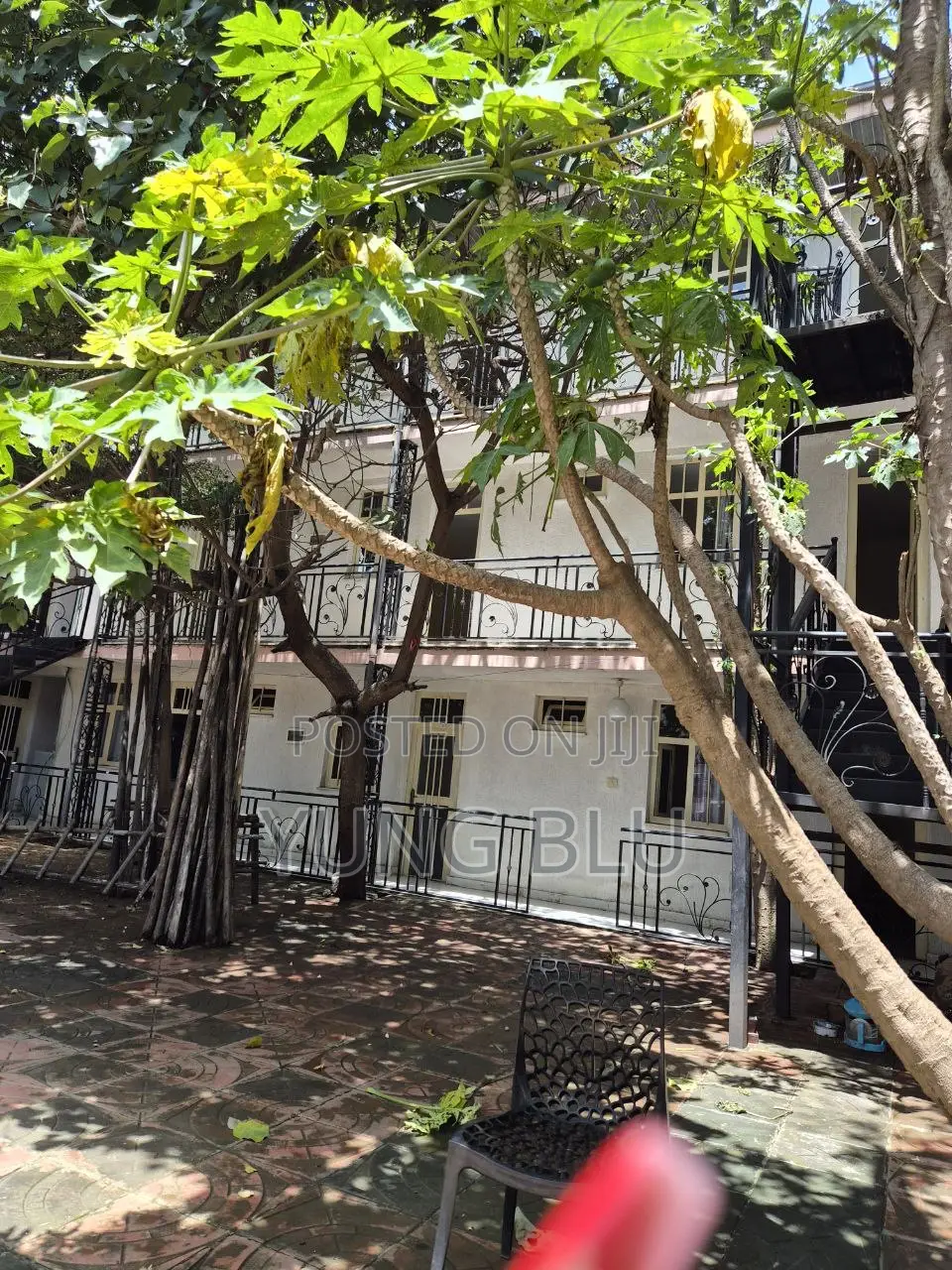 Hotel in the Center of Dukem