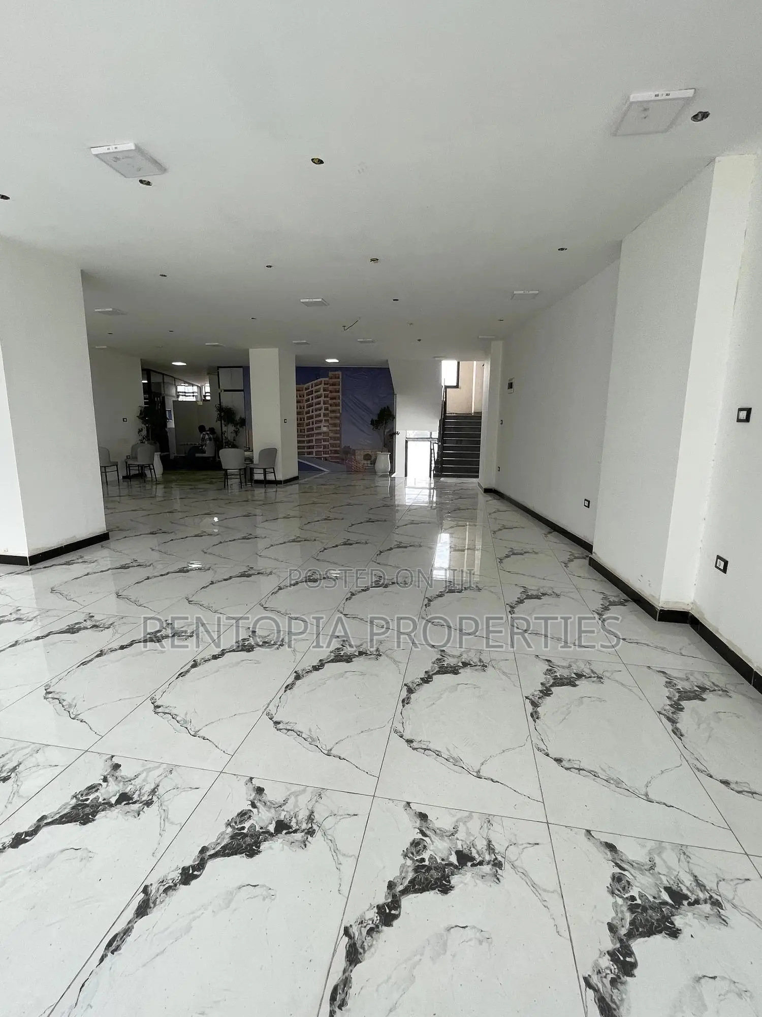 Space for Rent!የሚከራይ የንግድ ቦታ!