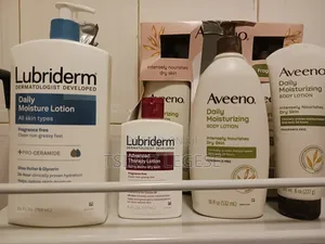 Photo - Lubriderm Daily Moisture Lotion (Us