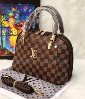 Photo - Louis Vuitton Branded Hand and Shoulder Wz Different Color Ladies Bag