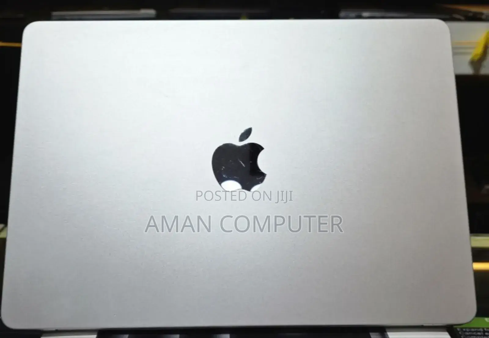 New Laptop Apple MacBook Air 2022 M2 16GB Intel SSD 256GB