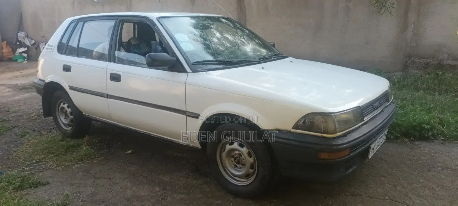 Toyota Corolla II 1988 White