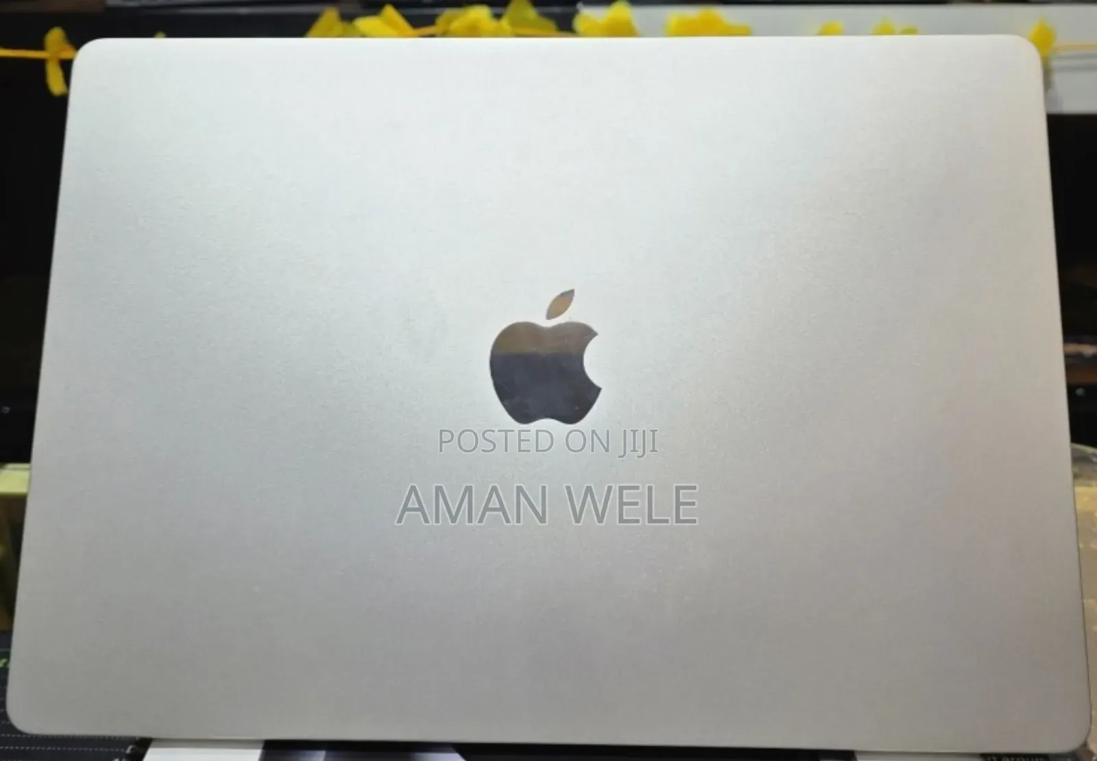 New Laptop Apple MacBook Air 2022 M2 16GB Intel SSD 256GB