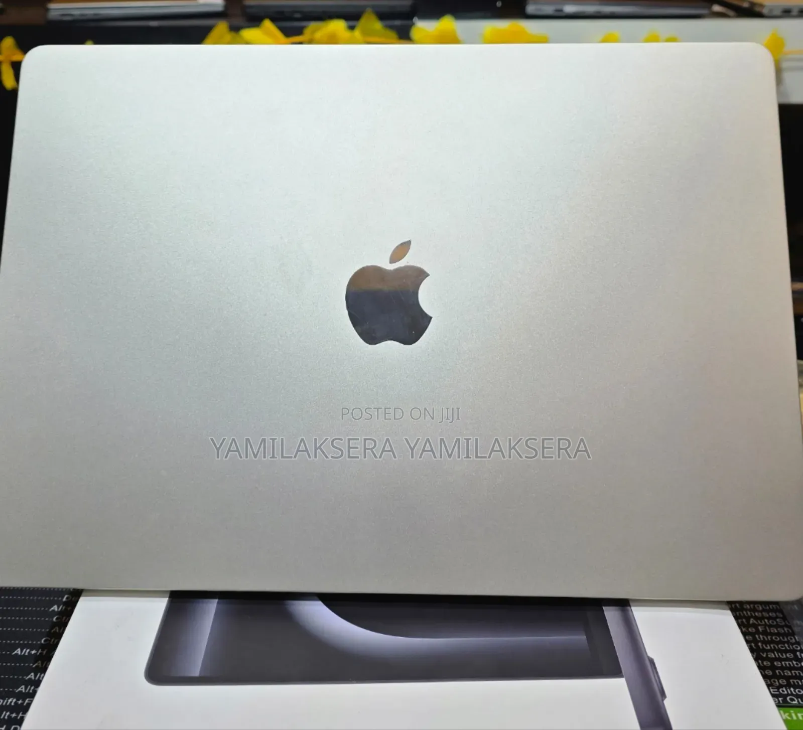 New Apple MacBook Air 2024 M3 15-Inch 8GB Intel Core M3 SSD 256GB