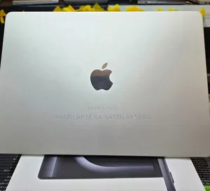 New Apple MacBook Air 2024 M3 15-Inch 8GB Intel Core M3 SSD 256GB