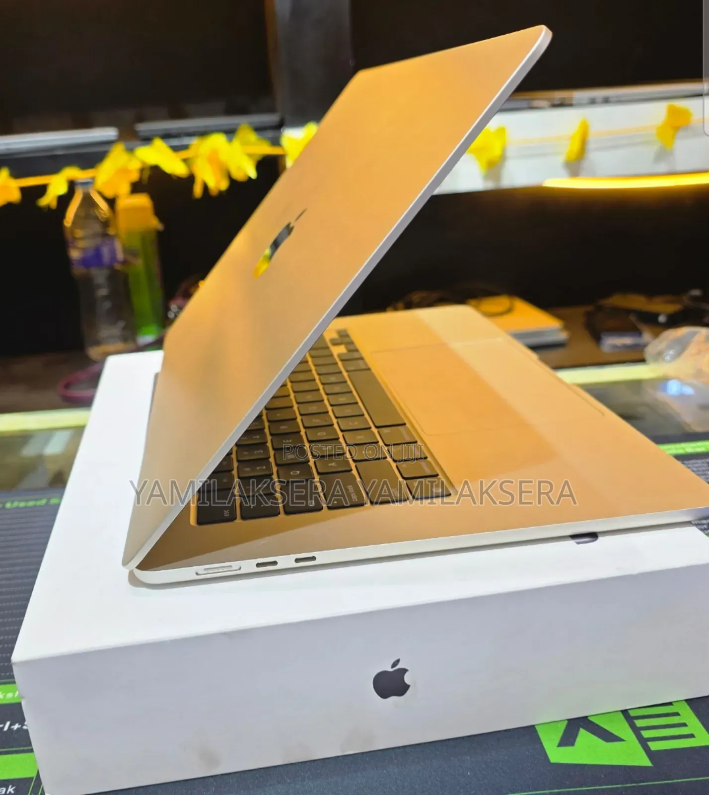 New Apple MacBook Air 2024 M3 15-Inch 8GB Intel Core M3 SSD 256GB