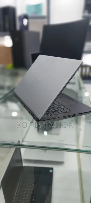 New Laptop Dell Precision 7750 32GB Intel Core I7 SSD 512GB