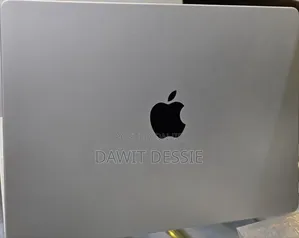 New Laptop Apple MacBook Pro M1 16GB Intel Core I7 SSD 512GB
