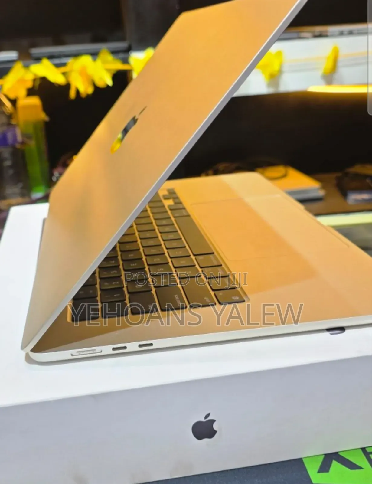 New Laptop Apple MacBook Air 2024 M3 15-Inch 8GB Apple M3 SSD 256GB