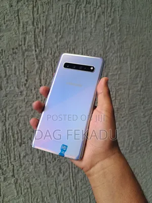 New Samsung Galaxy S10 5G 512 GB