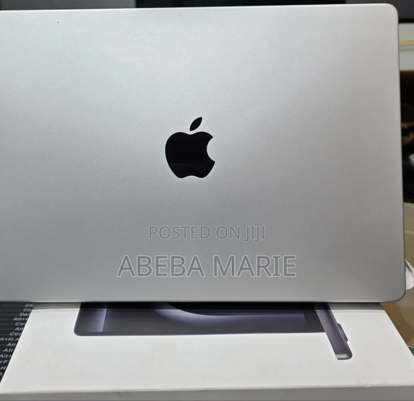 New Laptop Apple MacBook Pro M1 16GB Apple M1 Pro SSD 512GB