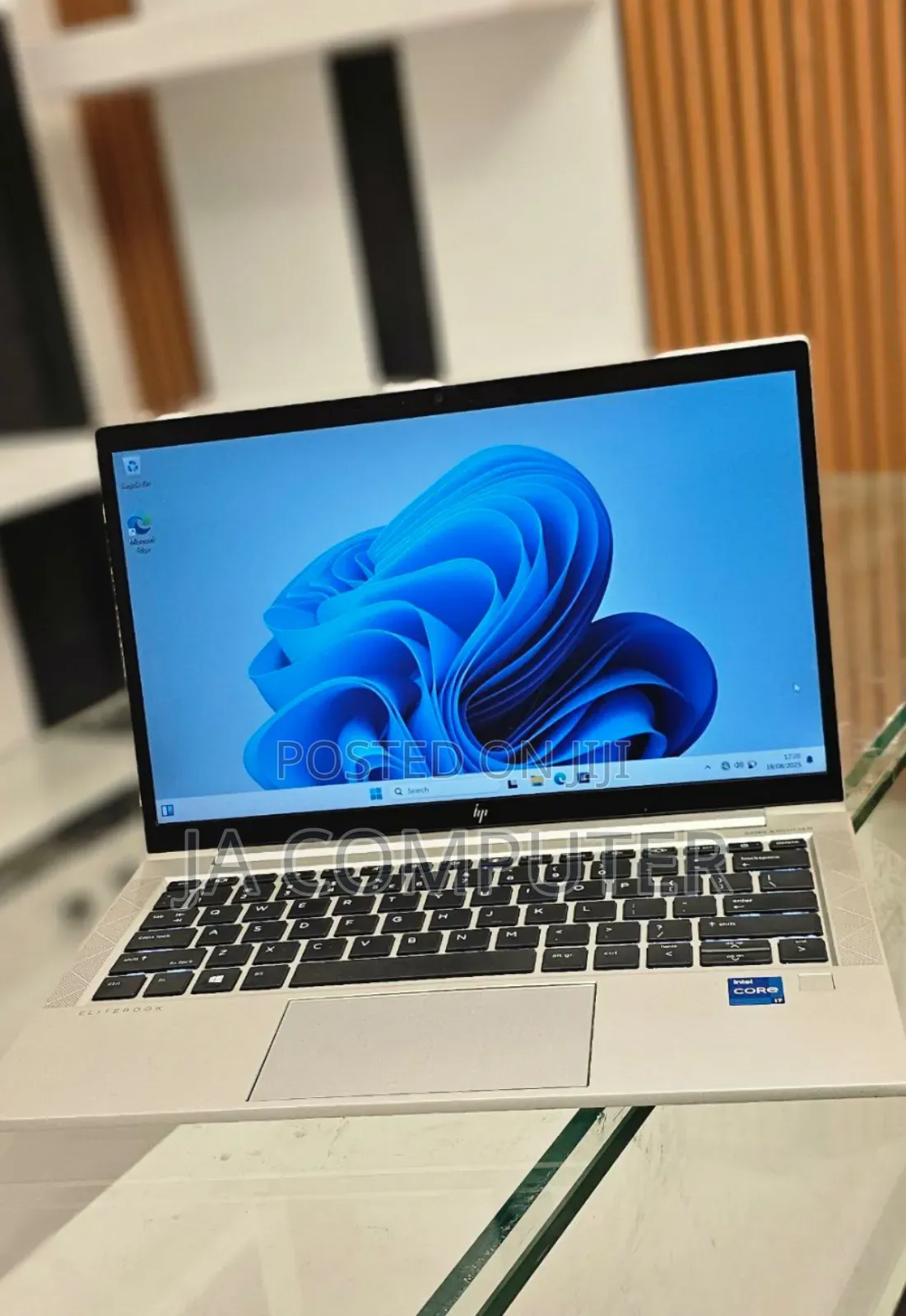 New Laptop HP EliteBook 830 G8 16GB Intel Core I7 SSD 512GB