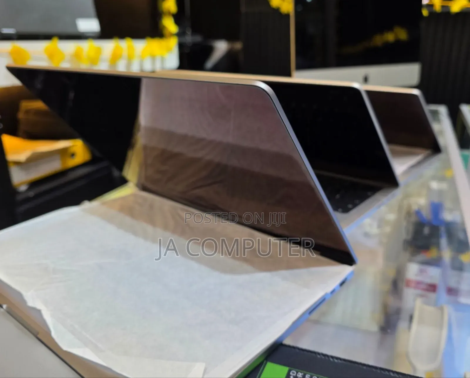 New Laptop Apple MacBook Pro M1 16GB Apple M1 Pro SSD 512GB