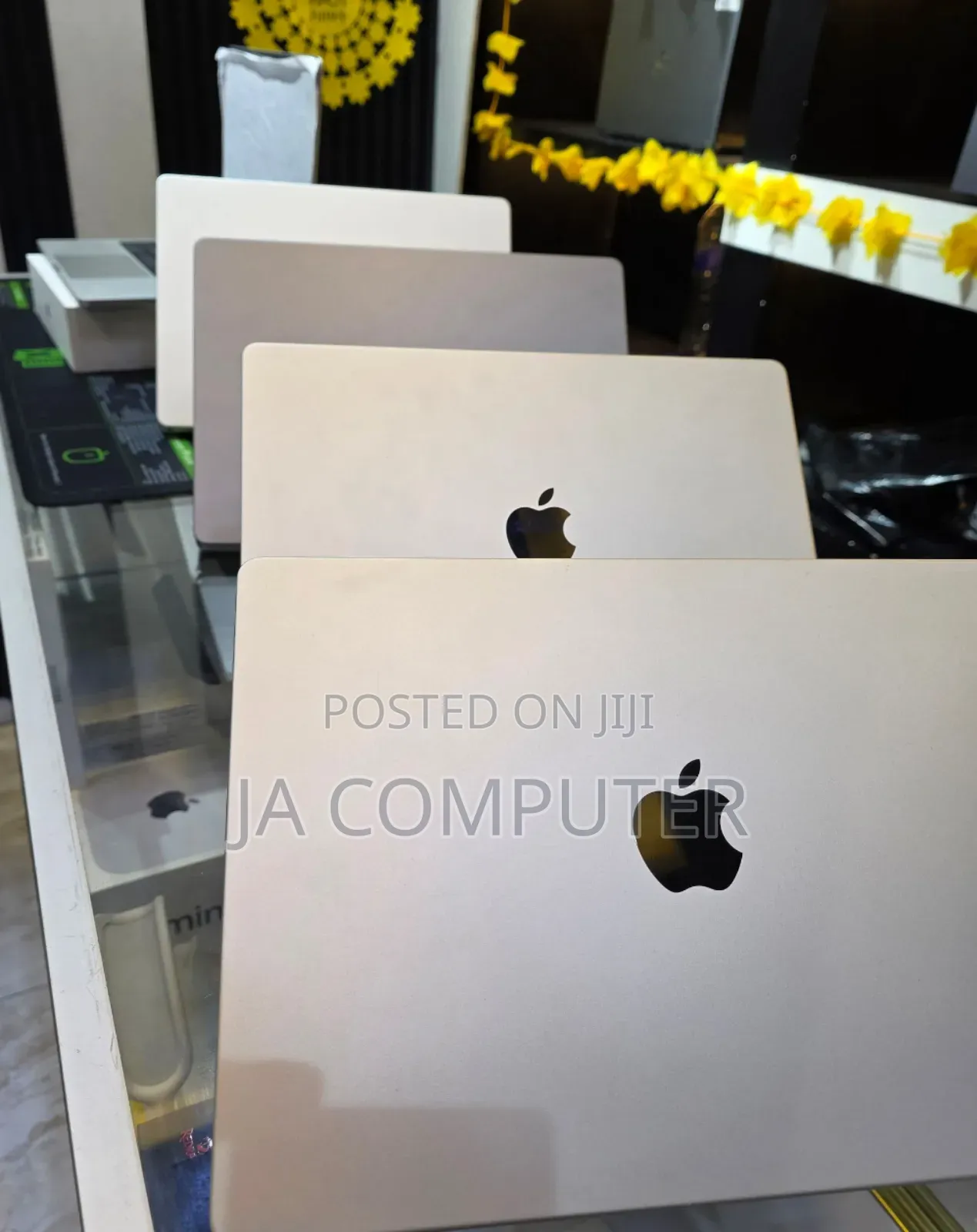 New Laptop Apple MacBook Pro M1 16GB Apple M1 Pro SSD 512GB