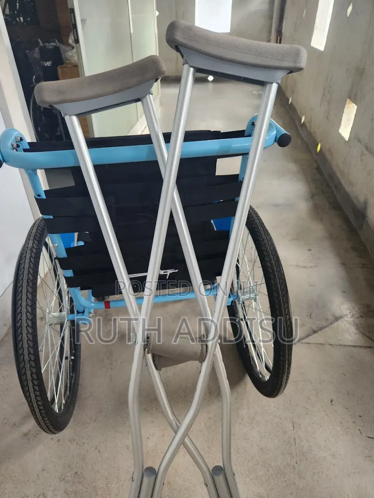 Axillary Bilateral Crutches序列bilateral Crutches麵包crutches廟宇crutches