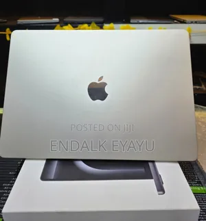 New Laptop Apple MacBook Air 2024 M3 15-Inch 8GB Apple M3 SSD 256GB