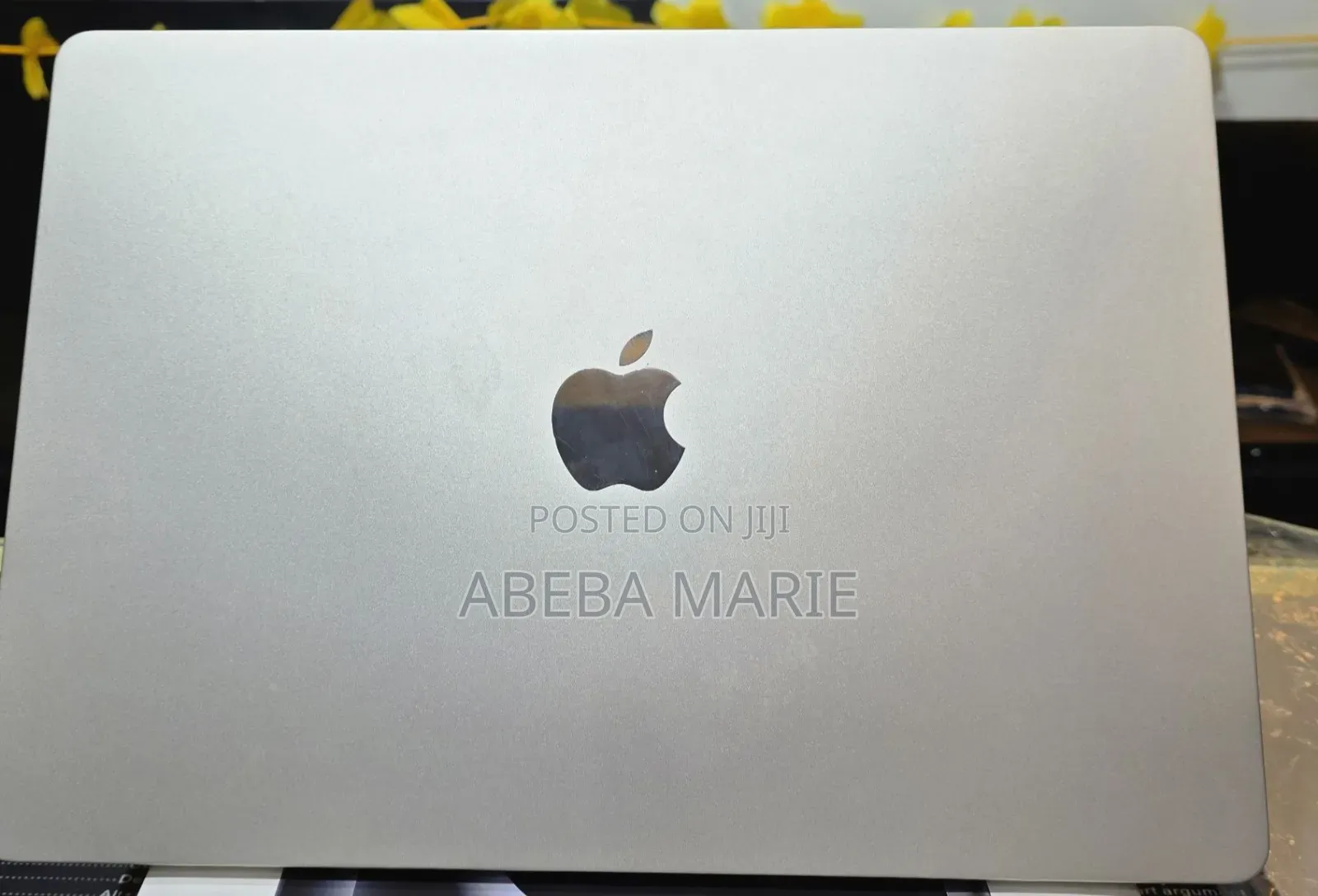 New Laptop Apple MacBook Air 2024 M3 15-Inch 8GB Apple M3 SSD 256GB