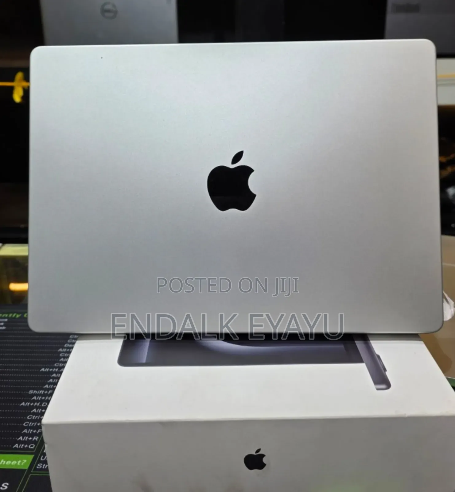 New Laptop Apple MacBook Pro M1 16GB Apple M1 SSD 512GB