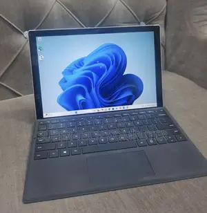 Photo - New Laptop Microsoft Surface Pro 5 16GB Intel Core I7 SSD 512GB