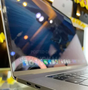 New Laptop Apple MacBook Pro 2019 16GB Intel Core I7 SSD 1T