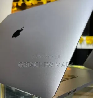 New Laptop Apple MacBook Pro 2019 16GB Intel Core I7 SSD 1T