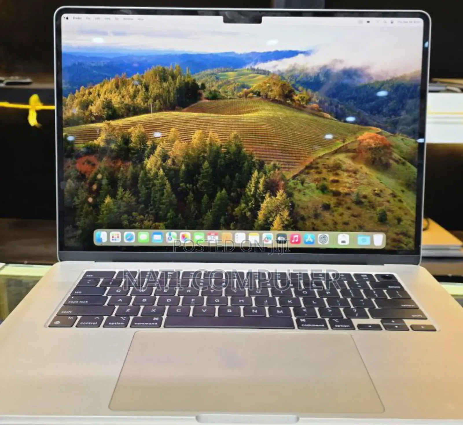 New Apple MacBook Air 2024 M3 13-Inch 8GB Intel Core I7 SSD 256GB