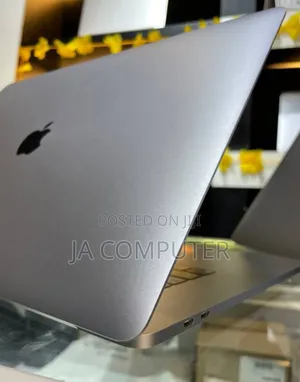 New Laptop Apple MacBook Pro 2019 32GB Intel Core I9 SSD 1T
