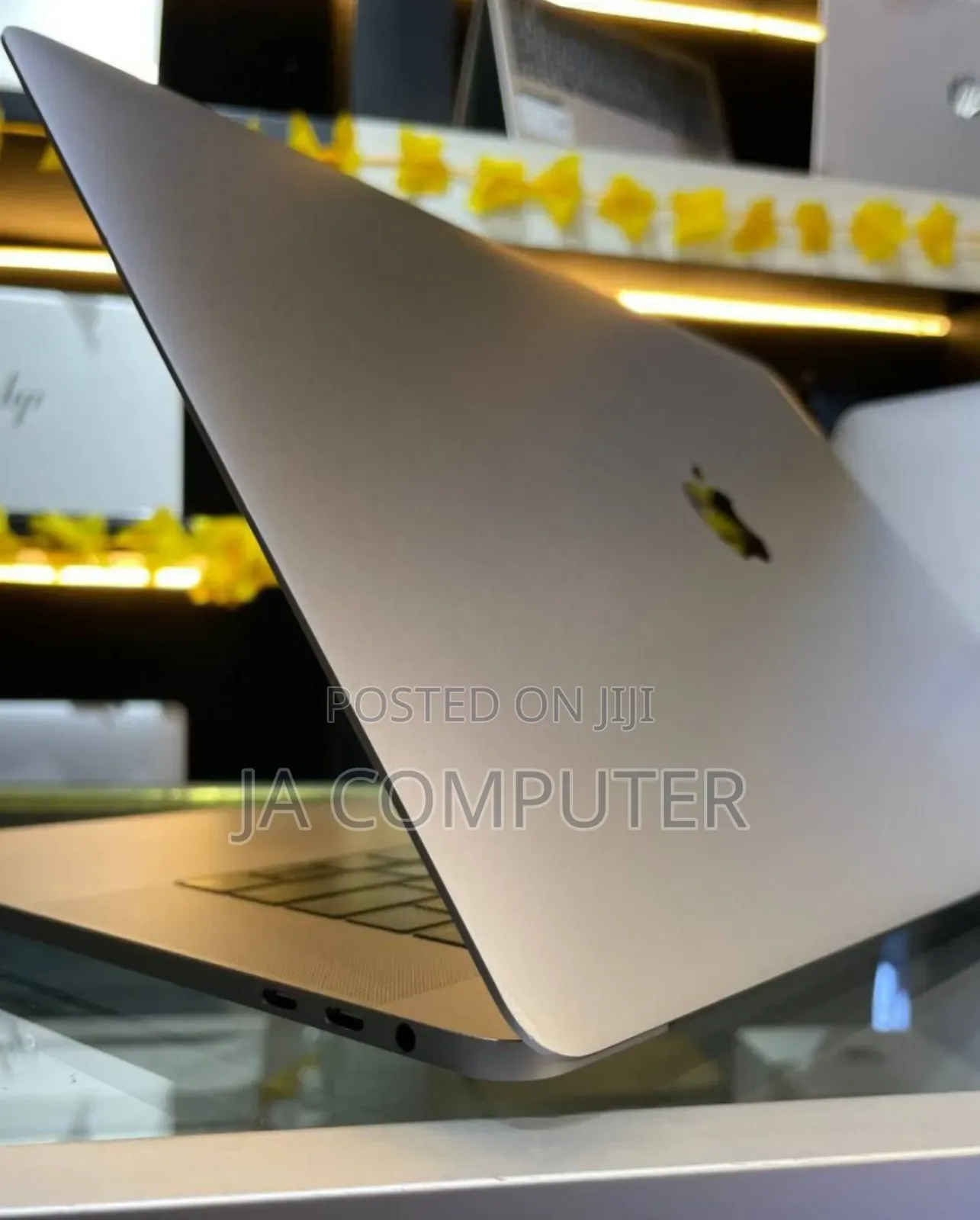 New Laptop Apple MacBook Pro 2019 32GB Intel Core I9 SSD 1T