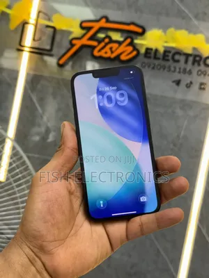 Photo - New Apple iPhone 16e 128 GB Black