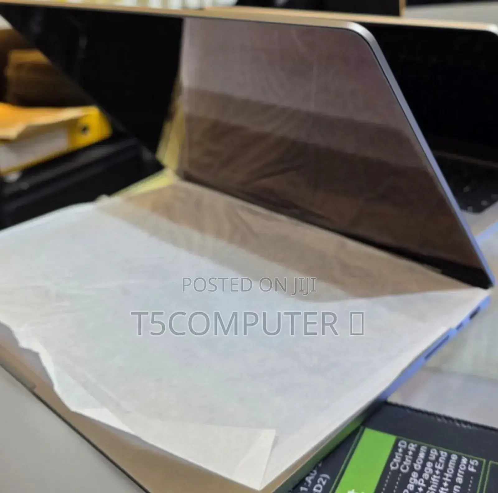 New Laptop Apple MacBook Pro M1 16GB Apple M1 Pro SSD 512GB