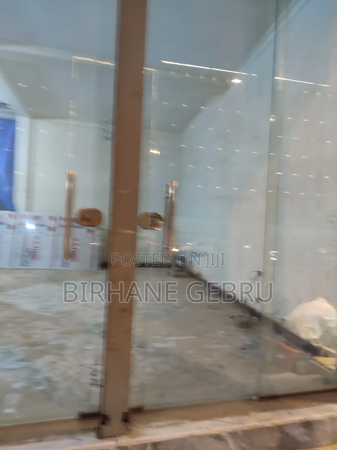 Shopping Rent for Maketing Center Show Room and Other