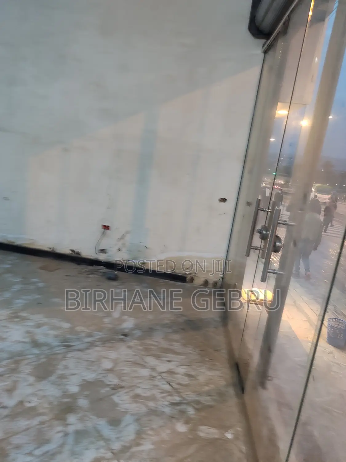 Shopping Rent for Maketing Center Show Room and Other