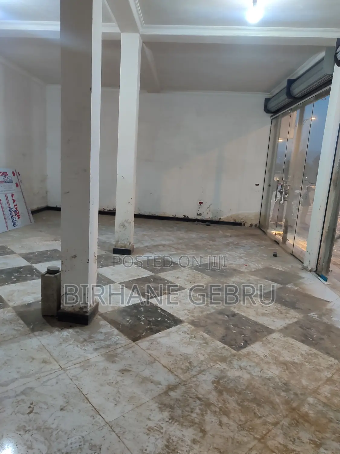 Shopping Rent for Maketing Center Show Room and Other