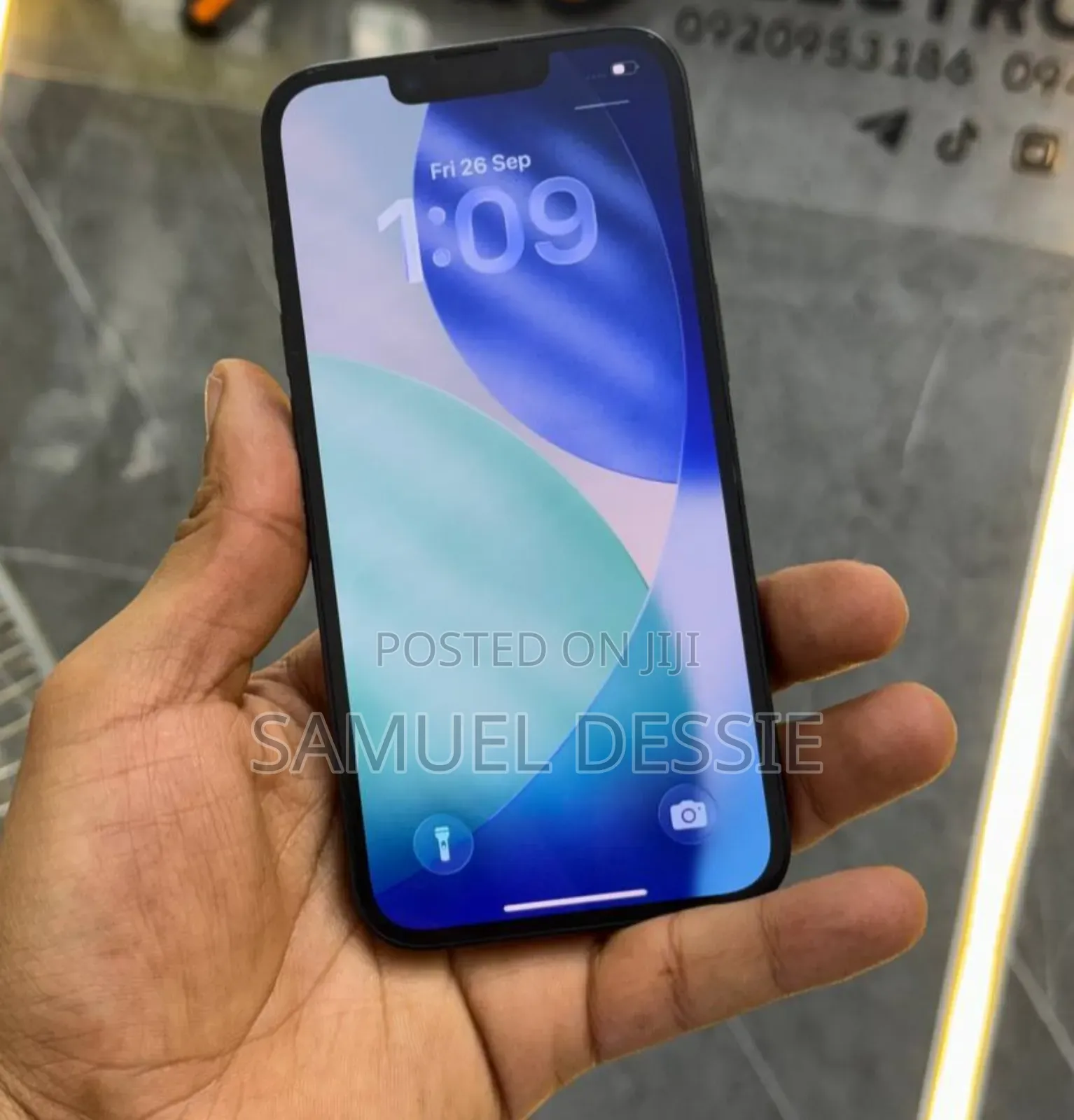 New Apple iPhone 16e 128 GB