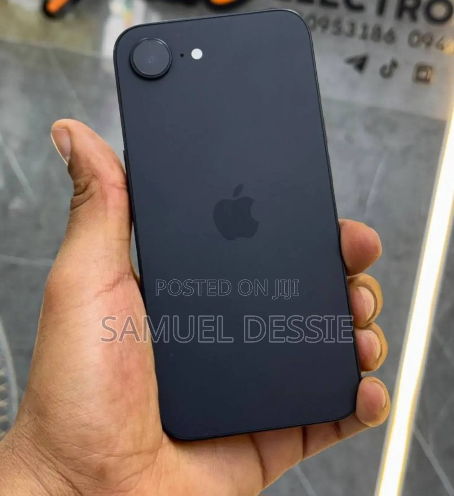 New Apple iPhone 16e 128 GB