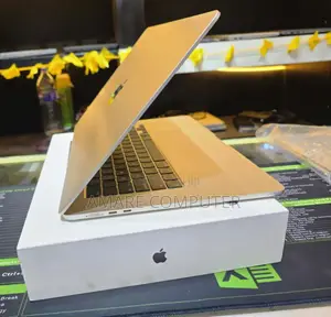 New Laptop Apple MacBook Air 2025 M4 15-Inch 8GB Apple M3 SSD 256GB